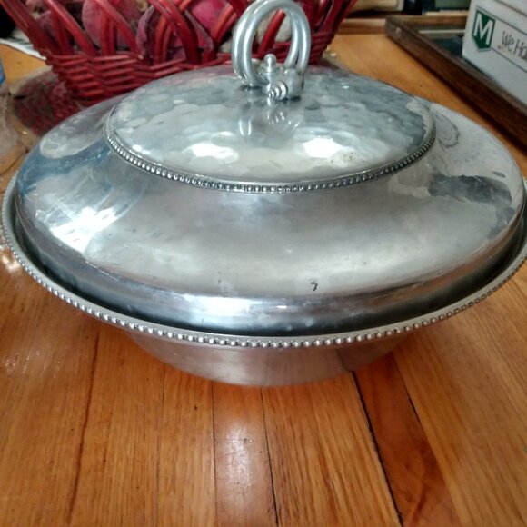 2 Vintage Silver Aluminum BW Buenilum Covered Casserole Dishes Mid Century - Picture 8 of 8